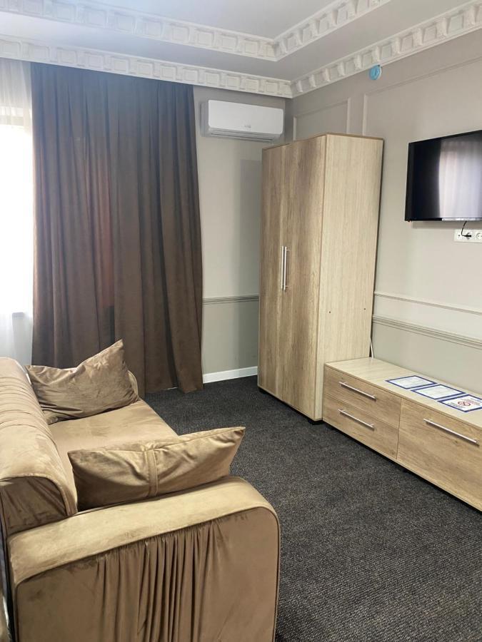 Sapphire Hotels Тараз Екстериор снимка